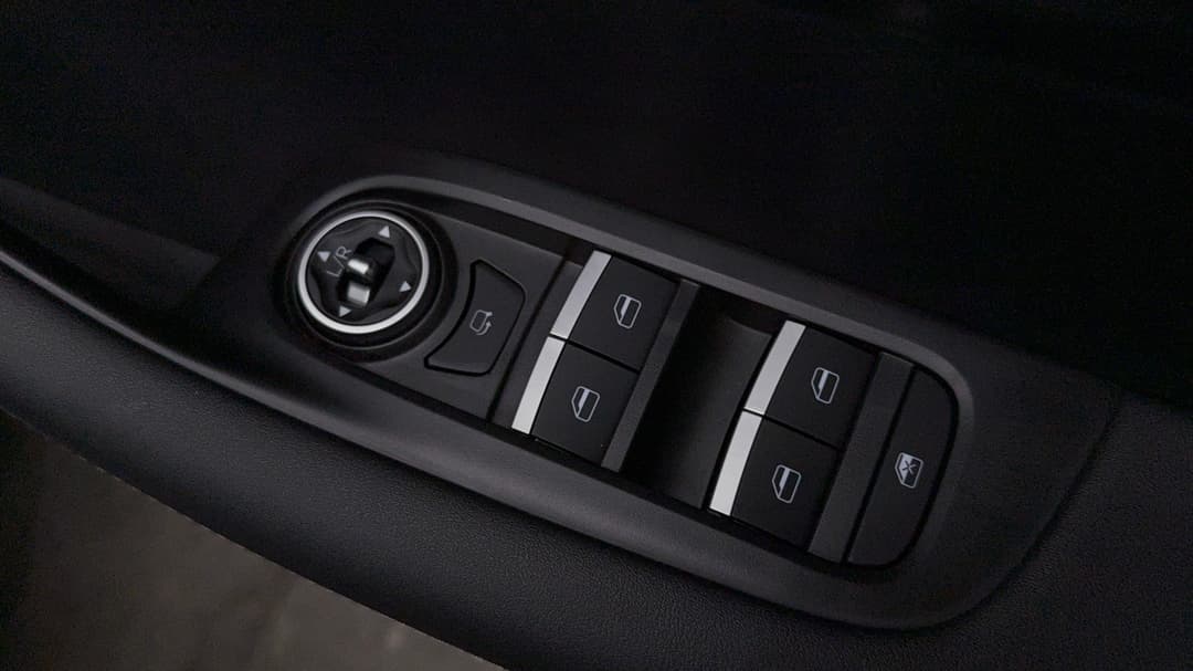 2024 Chery Tiggo 4 Pro Ultimate, Automatic, 30935 km, Drivers Side Door Panel Controls