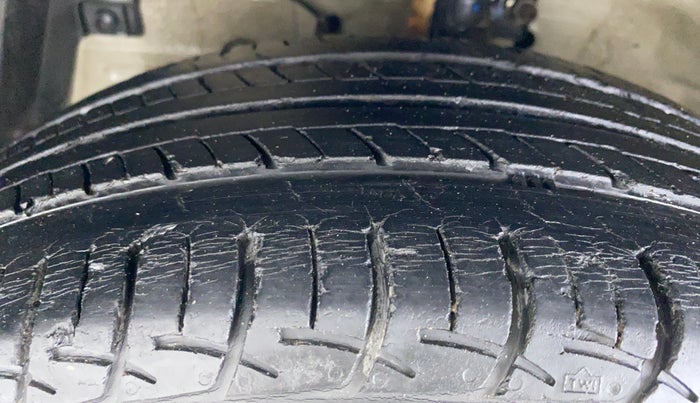 2016 Maruti Ciaz VXI OPT, Petrol, Manual, 35,185 km, Left Front Tyre Tread