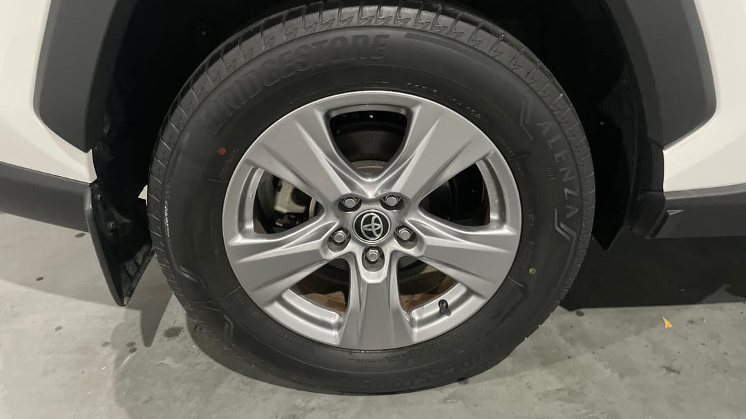2022 Toyota RAV4 Gx (2WD) Hybrid, Automatic, 58418 km, Right Rear Wheel