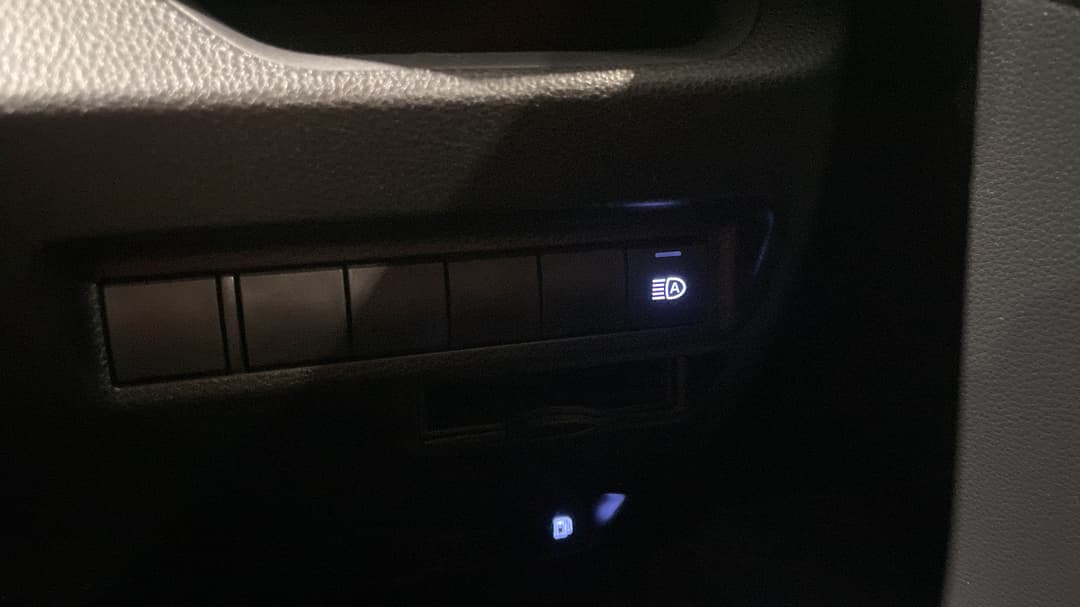 2022 Toyota RAV4 Gx (2WD) Hybrid, Automatic, 58418 km, Utility Switches/Buttons