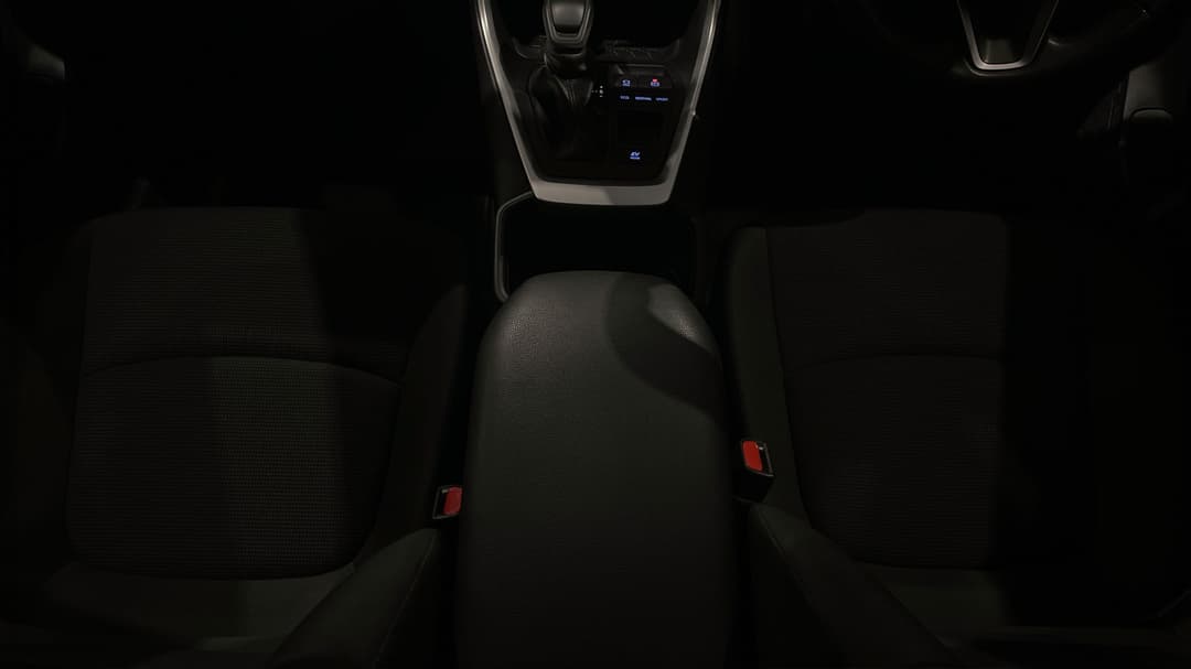 2022 Toyota RAV4 Gx (2WD) Hybrid, Automatic, 58418 km, Center Console
