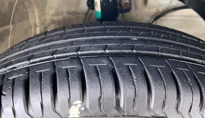 2019 Maruti Swift VXI D, Petrol, Manual, 6,987 km, Right Front Tyre Tread