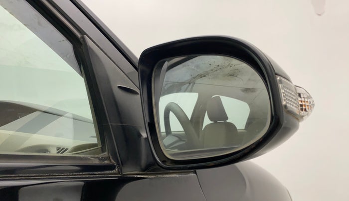 2013 Toyota Etios V, Petrol, Manual, 66,359 km, Right rear-view mirror - Mirror movement not proper