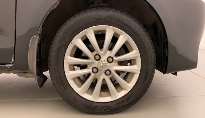 2013 Toyota Etios V, Petrol, Manual, 66,359 km, Right Front Wheel