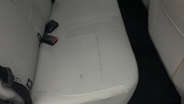 RENAULT SYMBOL-Seat 2nd row RHS Stain