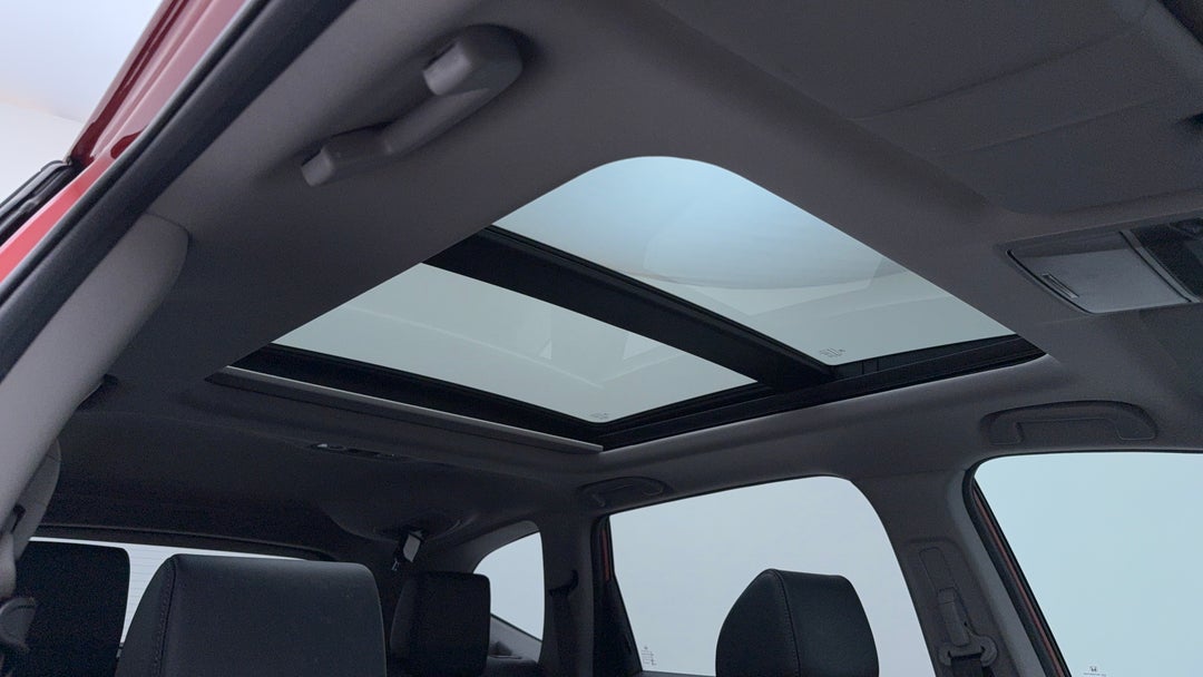 Interior Sunroof/Moonroof
