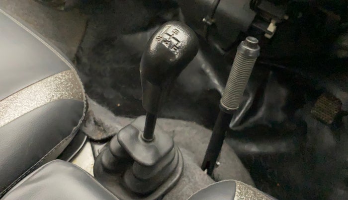 2016 Maruti OMNI E 8 STR, Petrol, Manual, 31,160 km, Gear Lever
