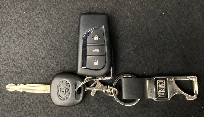 2018 Toyota YARIS J MT, Petrol, Manual, 24,724 km, Key Close Up