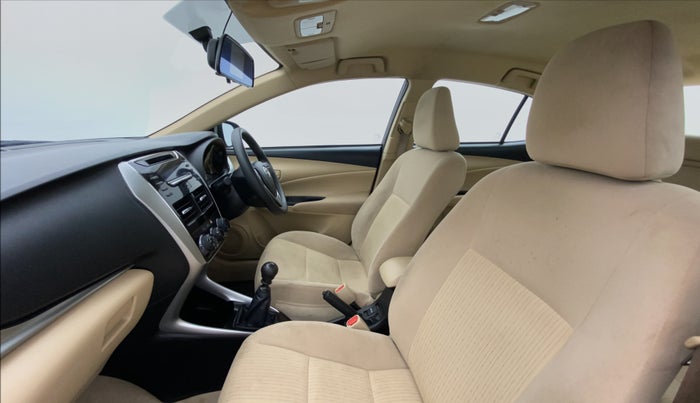 2018 Toyota YARIS J MT, Petrol, Manual, 24,724 km, Right Side Front Door Cabin
