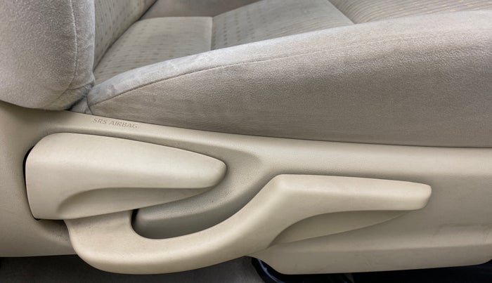 2018 Toyota YARIS J MT, Petrol, Manual, 24,724 km, Driver Side Adjustment Panel