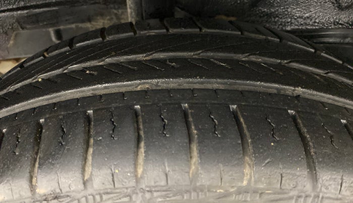 2018 Toyota YARIS J MT, Petrol, Manual, 24,724 km, Right Rear Tyre Tread