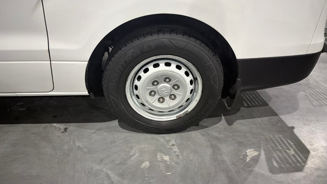 2017 Hyundai Iload 3s Liftback, Automatic, 124920 km, Left Rear Wheel