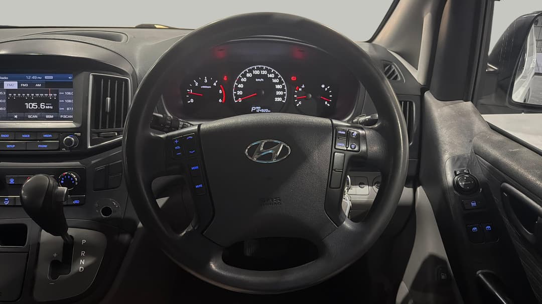 2017 Hyundai Iload 3s Liftback, Automatic, 124920 km, Steering Wheel Close-up