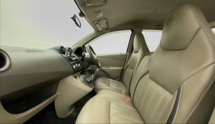2014 Datsun Go T, Petrol, Manual, 41,352 km, Right Side Front Door Cabin