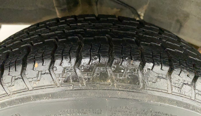2014 Datsun Go T, Petrol, Manual, 41,352 km, Right Rear Tyre Tread