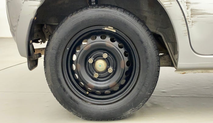 2014 Datsun Go T, Petrol, Manual, 41,352 km, Right Rear Wheel
