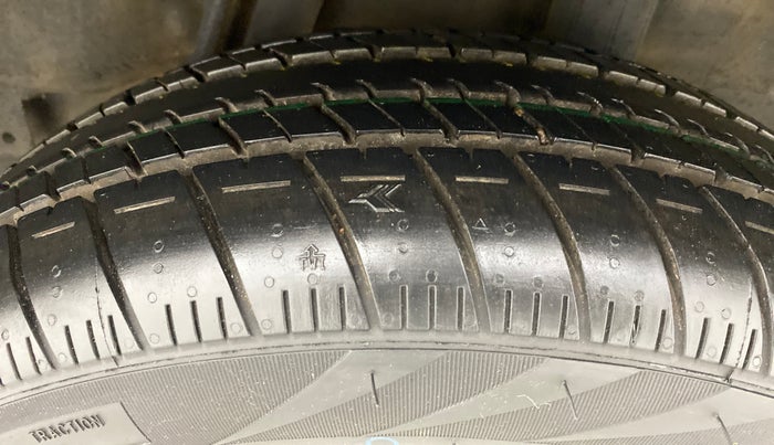 2016 Honda Jazz 1.2 V MT, Petrol, Manual, 48,449 km, Left Rear Tyre Tread