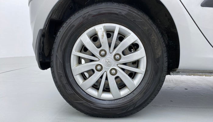 2014 Hyundai i10 SPORTZ 1.1 IRDE2, Petrol, Manual, 60,174 km, Right Rear Wheel