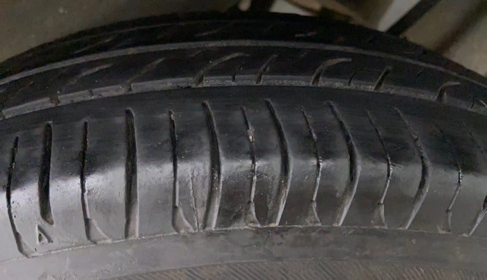 2018 Maruti Wagon R 1.0 LXI CNG, CNG, Manual, 69,967 km, Left Rear Tyre Tread