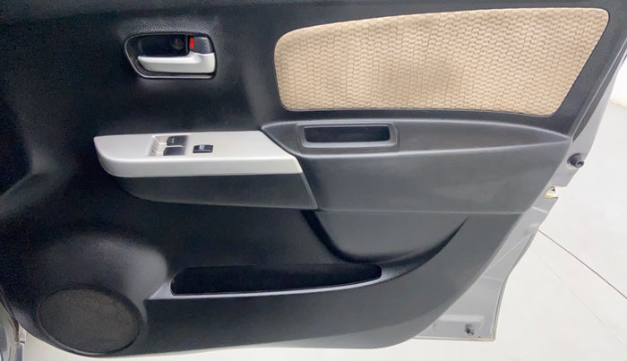 2018 Maruti Wagon R 1.0 LXI CNG, CNG, Manual, 69,967 km, Driver Side Door Panels Control