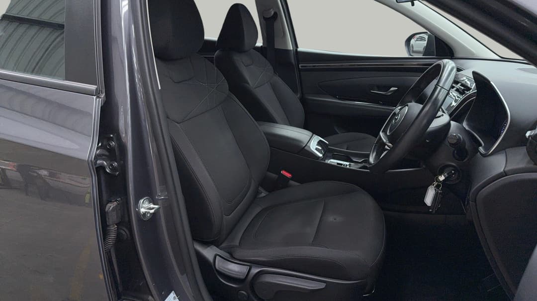 2023 Hyundai Tucson (FWD), Automatic, 67294 km, Right Side Front Door Cabin View