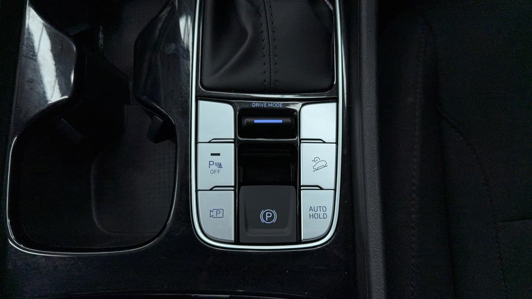 2023 Hyundai Tucson (FWD), Automatic, 67294 km, Handbrake