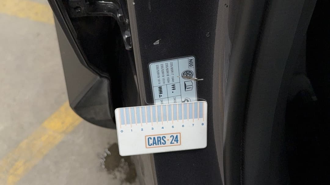 2023 Hyundai Tucson (FWD), Automatic, 67294 km, Door Sills Front RHS Dent