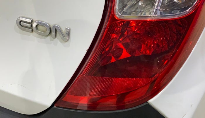 2017 Hyundai Eon D LITE PLUS, Petrol, Manual, 22,152 km, Right tail light - Reverse Gear Light nor working