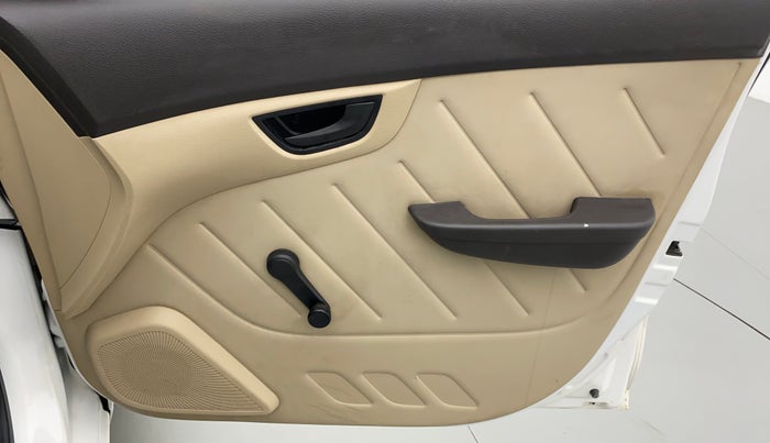 2017 Hyundai Eon D LITE PLUS, Petrol, Manual, 22,152 km, Driver Side Door Panels Control