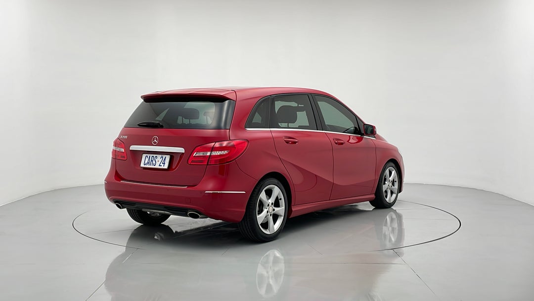 Right Back Diagonal (45- Degree) View