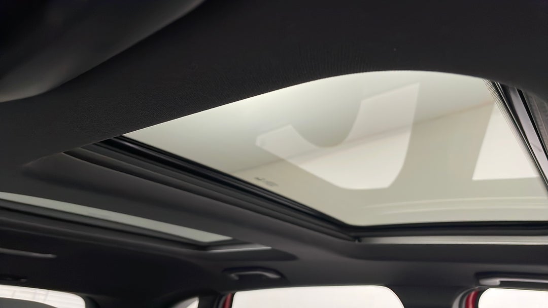 Interior Sunroof/Moonroof