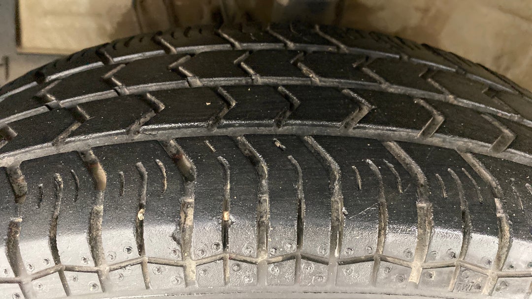 Left Front Tyre Tread