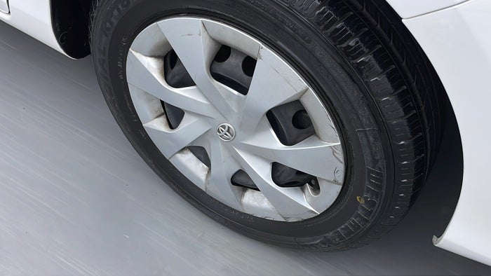 TOYOTA YARIS-Wheel Cap RHS Front Scratch
