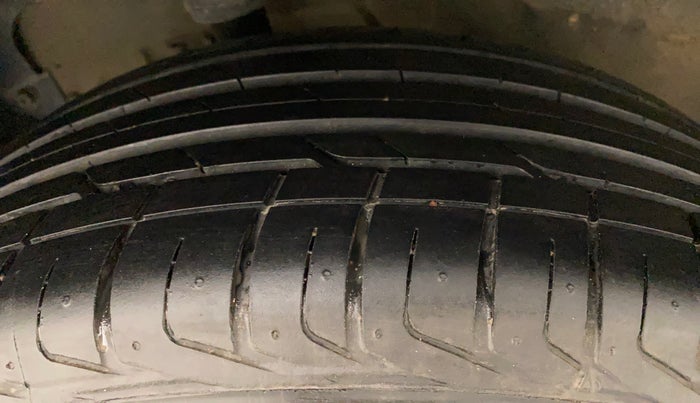 2020 Tata NEXON XZA PLUS PETROL DUAL TONE, Petrol, Automatic, 59,205 km, Right Rear Tyre Tread