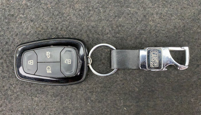 2020 Tata NEXON XZA PLUS PETROL DUAL TONE, Petrol, Automatic, 59,205 km, Key Close Up
