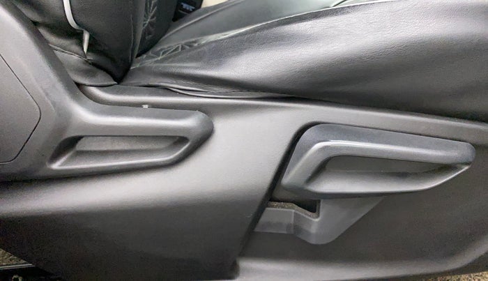 2020 Tata NEXON XZA PLUS PETROL DUAL TONE, Petrol, Automatic, 59,205 km, Driver Side Adjustment Panel