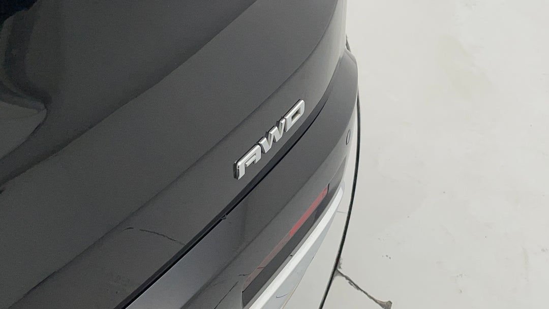 Badge (Boot Right Side)