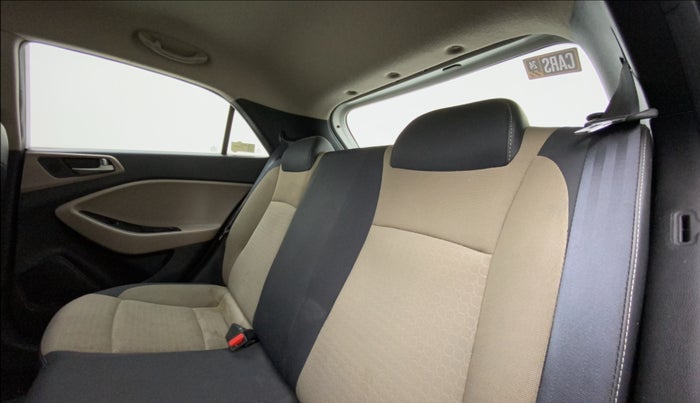 2015 Hyundai Elite i20 MAGNA 1.2, Petrol, Manual, 35,442 km, Right Side Rear Door Cabin