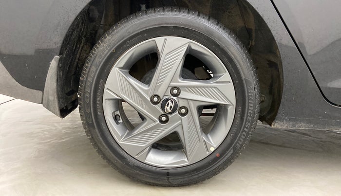 2021 Hyundai Verna SX 1.5 VTVT, Petrol, Manual, 5,817 km, Right Rear Wheel