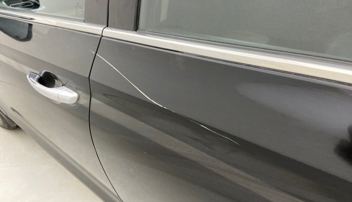 2021 Hyundai Verna SX 1.5 VTVT, Petrol, Manual, 5,817 km, Rear left door - Minor scratches