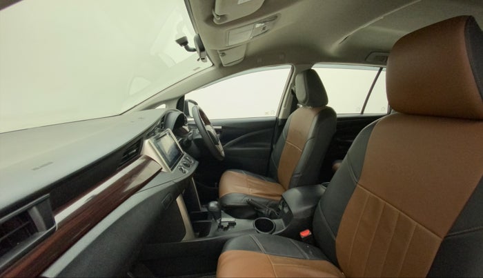 2020 Toyota Innova Crysta 2.4 GX AT 7 STR, Diesel, Automatic, 74,869 km, Right Side Front Door Cabin