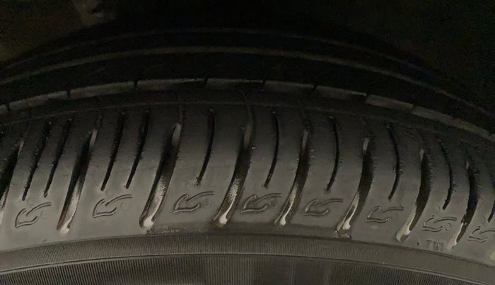 2021 KIA SONET GTX PLUS 1.0 IMT, Petrol, Manual, 39,595 km, Left Front Tyre Tread