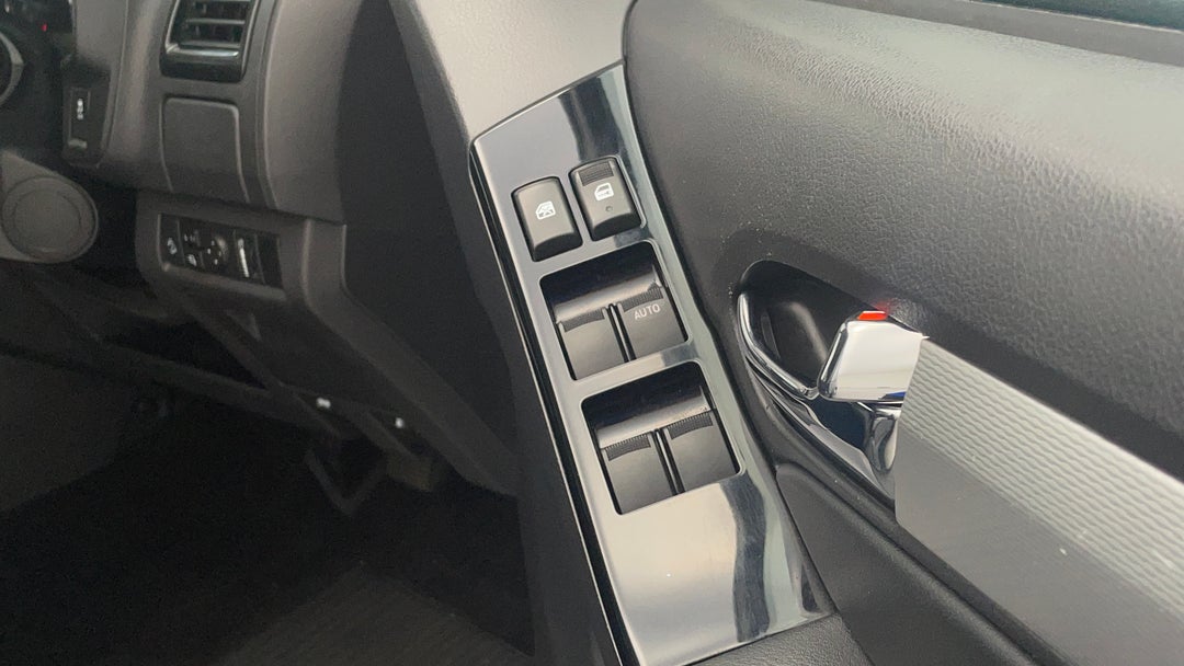 2018 Isuzu MU-X Ls-t (4x4), Automatic, 111545 km, Drivers Side Door Panel Controls