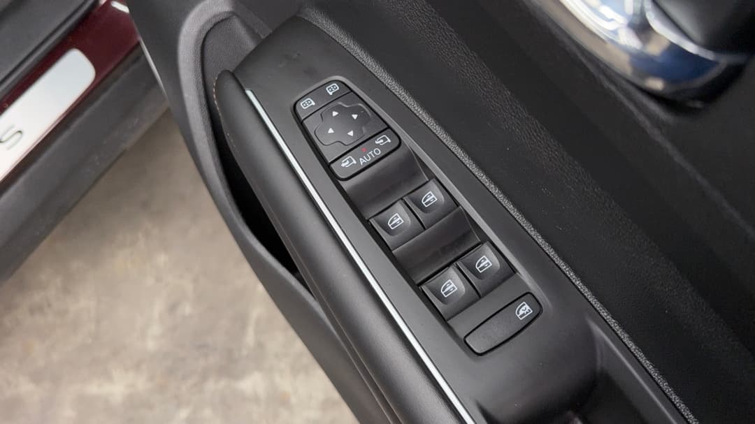2021 Renault Koleos Intens (4x2), Automatic, 53271 km, Drivers Side Door Panel Controls