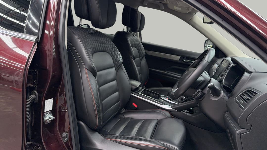 2021 Renault Koleos Intens (4x2), Automatic, 53271 km, Right Side Front Door Cabin View