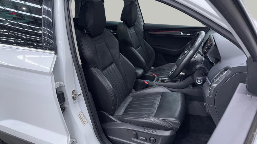 2021 SKODA Karoq 110tsi, Automatic, 90521 km, Right Side Front Door Cabin View