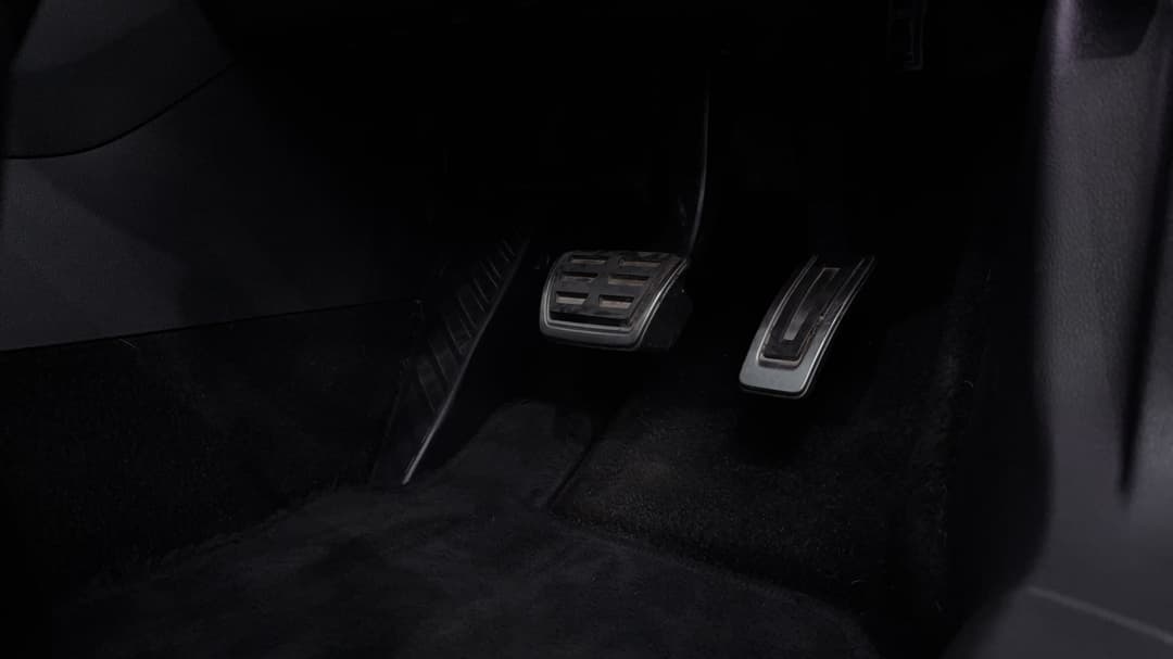 2021 SKODA Karoq 110tsi, Automatic, 90521 km, Pedals and Footmat