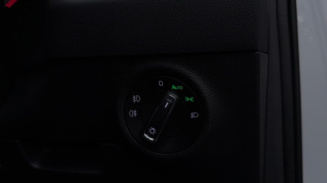 2021 SKODA Karoq 110tsi, Automatic, 90521 km, Utility Switches/Buttons