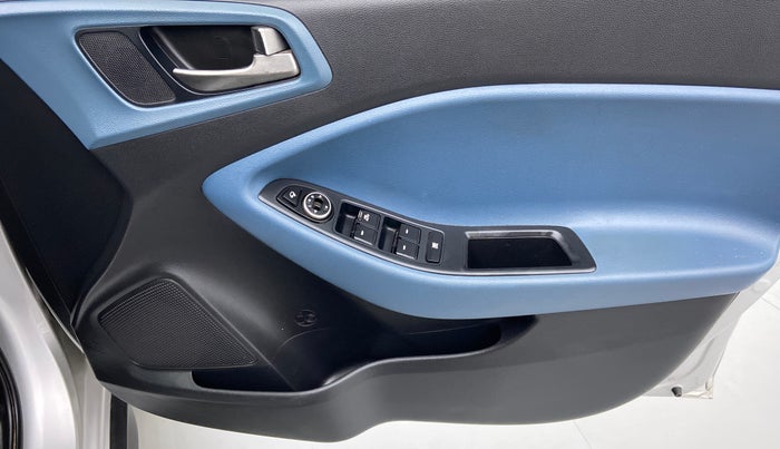 2016 Hyundai i20 Active 1.2 S, Petrol, Manual, 50,314 km, Driver Side Door Panels Control