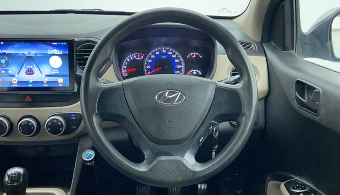 2017 Hyundai Grand i10 MAGNA 1.2 KAPPA VTVT, CNG, Manual, 47,749 km, Steering Wheel Close Up